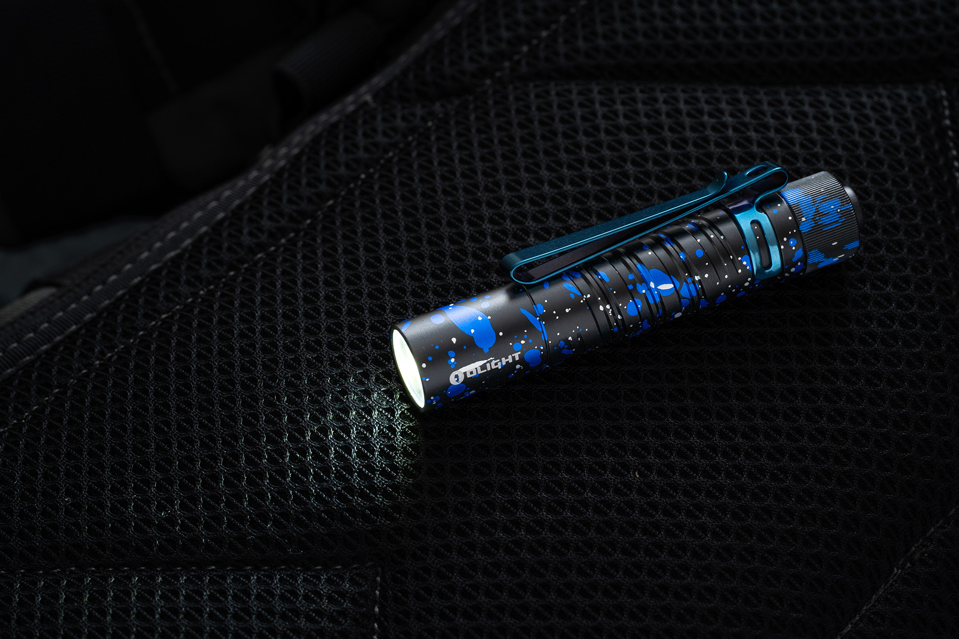 【停產】Olight i5T 限量星空藍 300流明 兩段亮度 尾按按鍵 AA電池 LED手電筒 一鍵式操作 EDC 保固五年 【停產】Olight i5T 限量星空藍 300流明 兩段亮度 尾按按鍵 AA電池 LED手電筒 一鍵式操作 EDC 保固五年