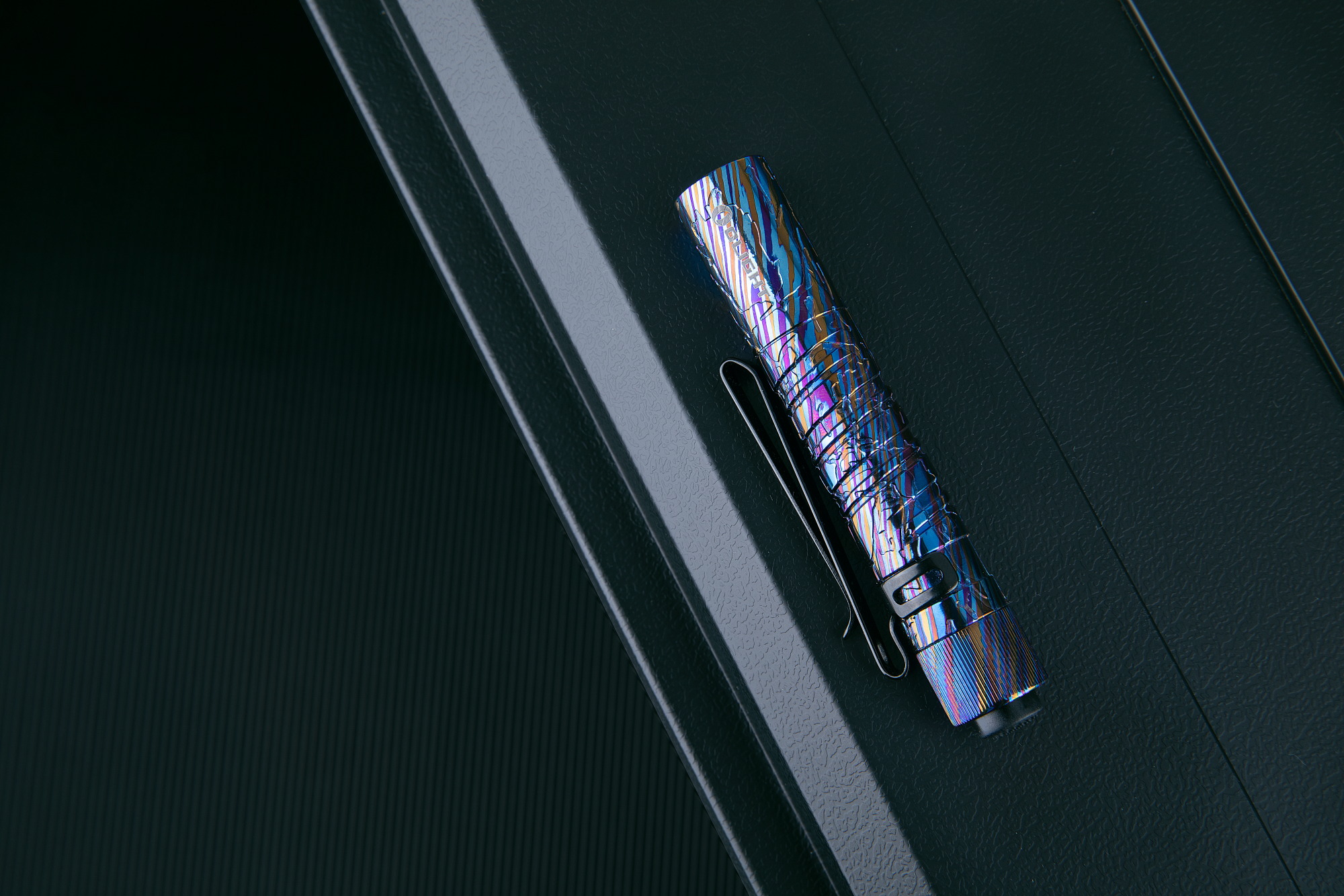 限量 鈦馬士革 Olight I3T-Ti  Timascus 經典EDC 180流明 手電筒 收藏家 AAA電池 防水