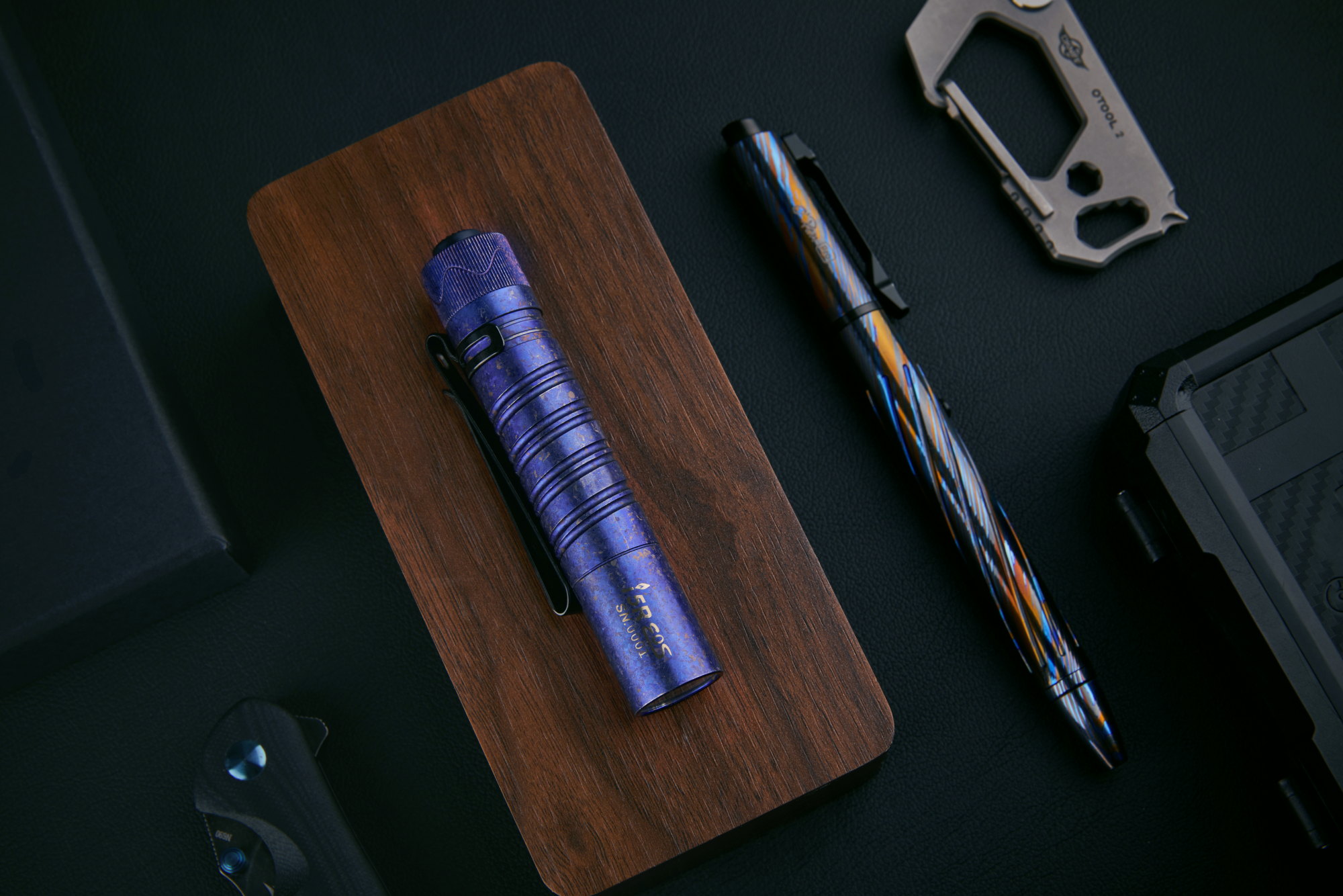 Olight i5R Ti 鈦冰花 350流明 64米 PMMA透鏡 EDC手電筒 AA電池 雙向抱夾