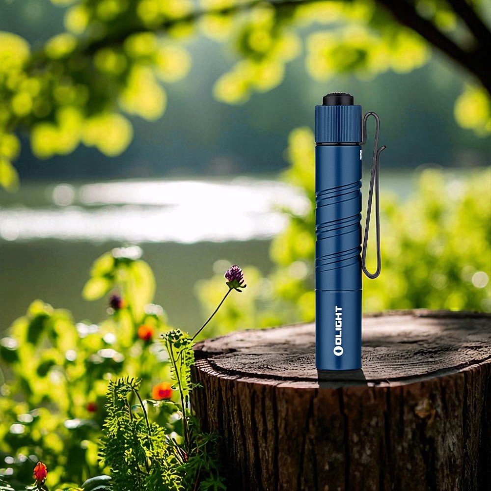 OLIGHT i3T 2 （午夜藍） 200流明 62米 雙輸出 EDC手電筒 雙向背夾 帽簷燈 AAA/10440