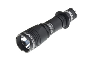 【停產】Armytek Dobermann Pro XHP35 HI  1400流明 395米 杜賓 高亮度戰術手電筒 可加購鼠尾 戰槍燈