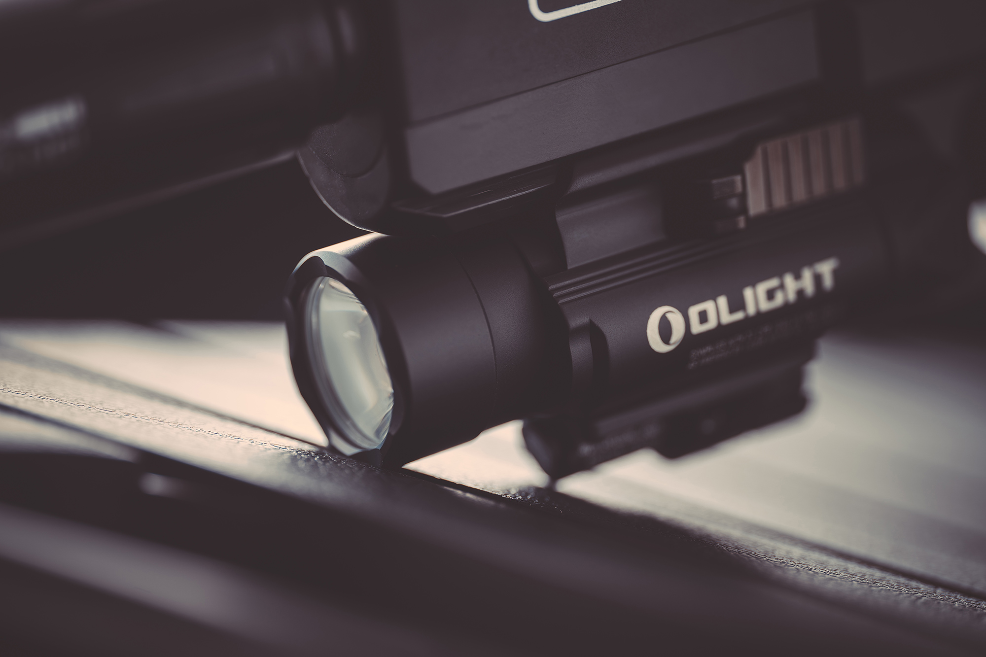 【售罄】OLIGHT BALDR PRO 暗夜藍 1350流明 260米 強光槍燈 戰術燈 CR123 PL-2升級版 【售罄】OLIGHT BALDR PRO 暗夜藍 1350流明 260米 強光槍燈 戰術燈 CR123 PL-2升級版