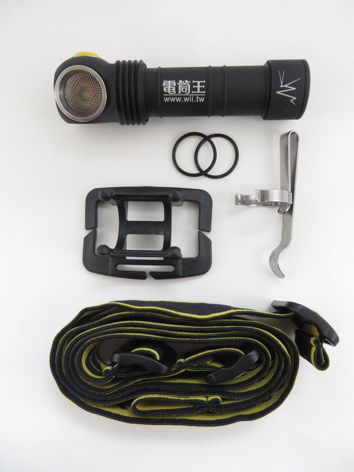 【停產】PSK 90cri - armytek wizard cri90 psk 電筒王限定版  3000K 高顯色攝影專用 套裝組(含電池及工程帽夾具)