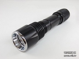 maxtim 125W-K2 4500K 定焦式 兩段亮度 LED手電筒 maxtim 125W-K2 4500K 定焦式 兩段亮度 LED手電筒