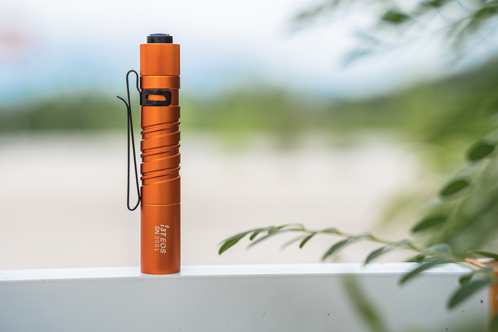 Olight i3T 限量橘色 180流明 EDC 雙向背夾 帽沿燈 手電筒 保固五年 AAA電池 停電照明