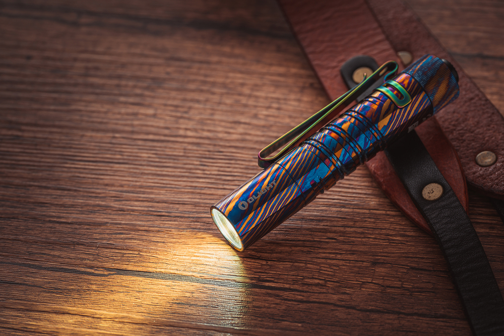 【已售完】【限量】Olight i5T Titanium Damascus 鈦馬仕革 EDC 強光手電筒 【已售完】【限量】Olight i5T Titanium Damascus 鈦馬仕革 EDC 強光手電筒