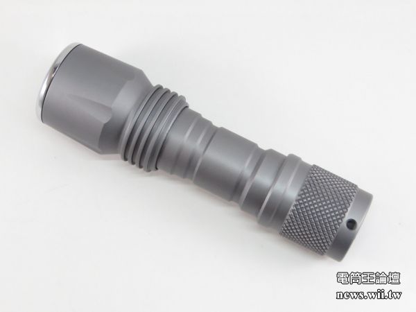maxtim 100W-R系列 6000K 調焦式 兩段亮度 LED手電筒