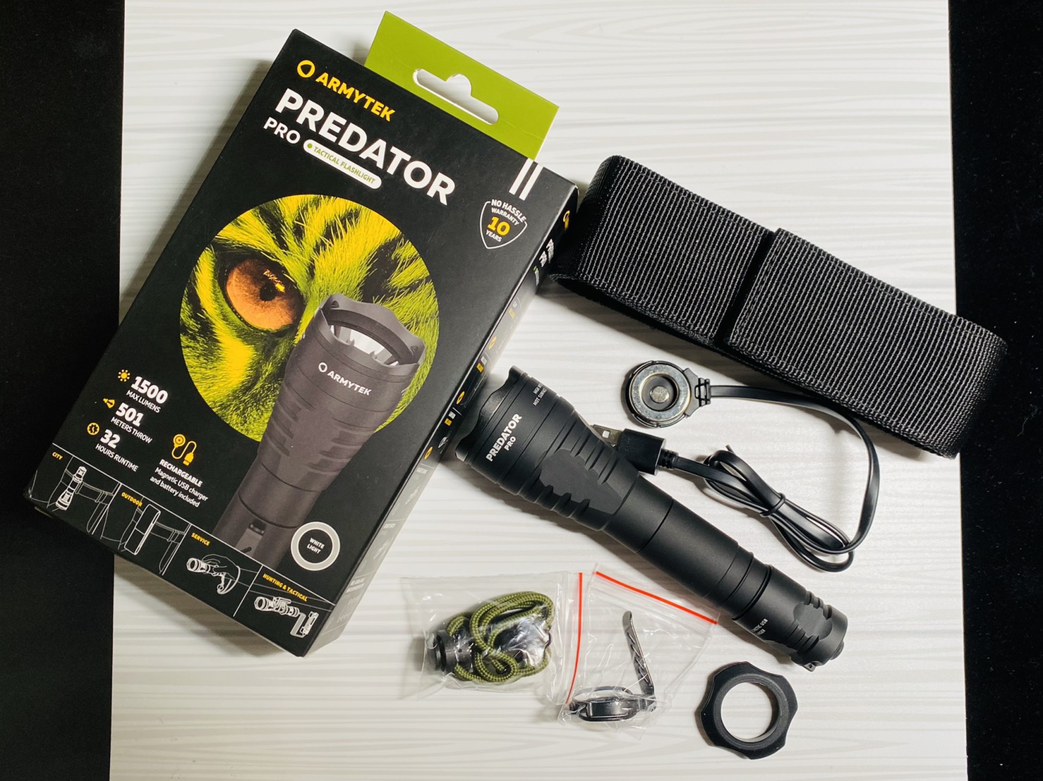 加拿大 Armytek Predator PRO XHP35 Hi 1500流明 501米 戰術強光手電筒 防水防摔10米 軍用 執法人員 一鍵強光 尾部磁吸 USB充電 保固十年