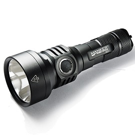 Manker U22 1500流明 508米射程直充遠射手電筒