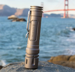 Reylight LAN L1 鈦合金-噴砂版 390流明 AA電池/14500 手電筒 高顯色 色溫4000K